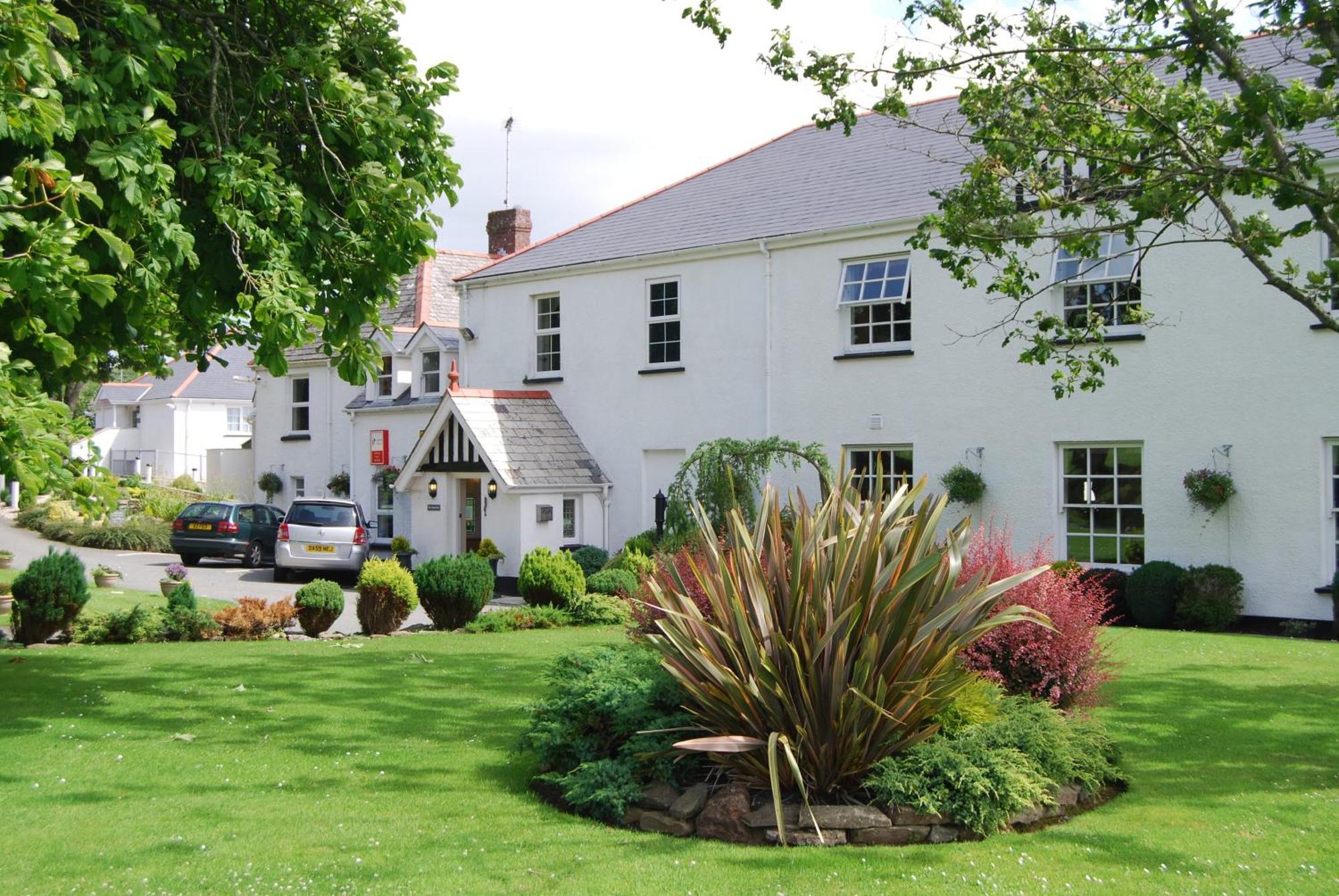 Hotel Beggars Reach Pembroke Dock